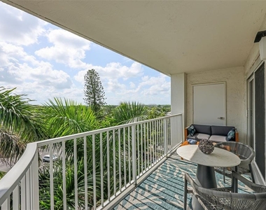 1300 Gulf Shore Boulevard N - Photo Thumbnail 14