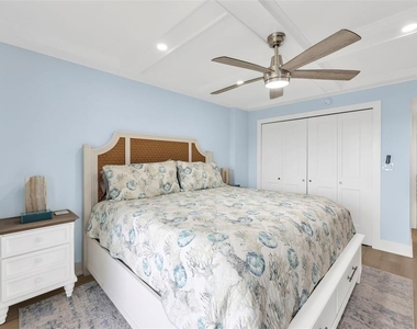 1300 Gulf Shore Boulevard N - Photo Thumbnail 18