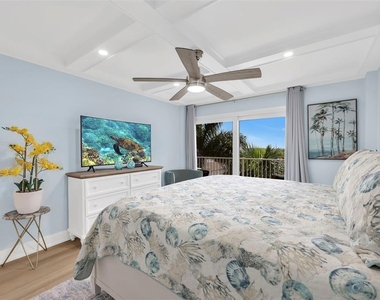 1300 Gulf Shore Boulevard N - Photo Thumbnail 17
