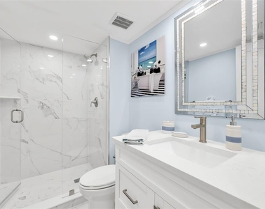 1300 Gulf Shore Boulevard N - Photo Thumbnail 24