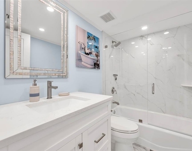1300 Gulf Shore Boulevard N - Photo Thumbnail 20
