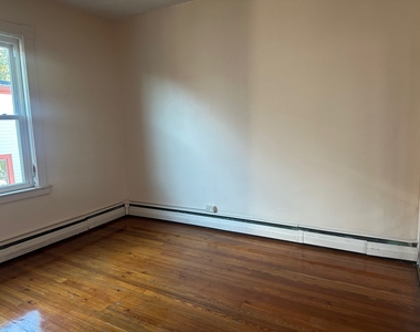 176 Adelaide Street - Photo Thumbnail 1