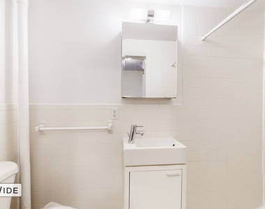 218 East 85th Street - Photo Thumbnail 3
