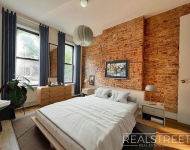 1351 Hancock Street - Photo Thumbnail 2