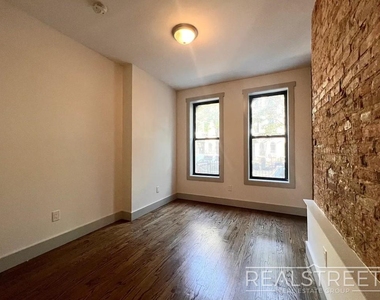 1351 Hancock Street - Photo Thumbnail 5