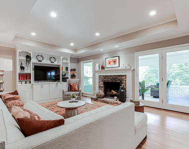 485 Riverside Parkway - Photo Thumbnail 19