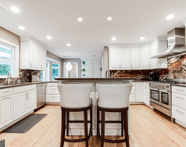 485 Riverside Parkway - Photo Thumbnail 22