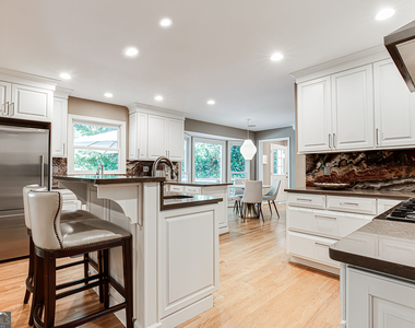 485 Riverside Parkway - Photo Thumbnail 23