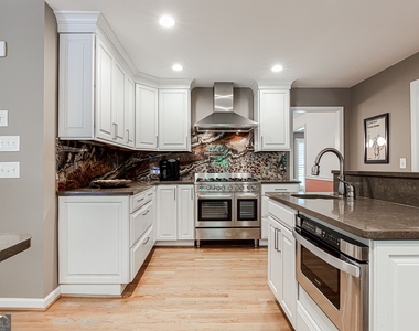 485 Riverside Parkway - Photo Thumbnail 26