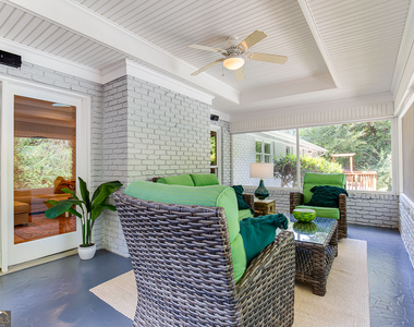485 Riverside Parkway - Photo Thumbnail 9