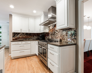 485 Riverside Parkway - Photo Thumbnail 27
