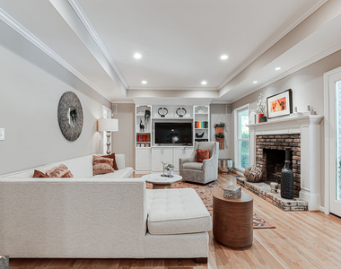 485 Riverside Parkway - Photo Thumbnail 18