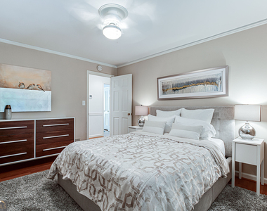 485 Riverside Parkway - Photo Thumbnail 41