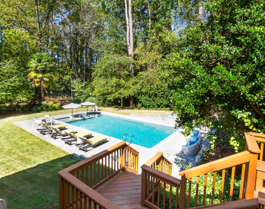 485 Riverside Parkway - Photo Thumbnail 7