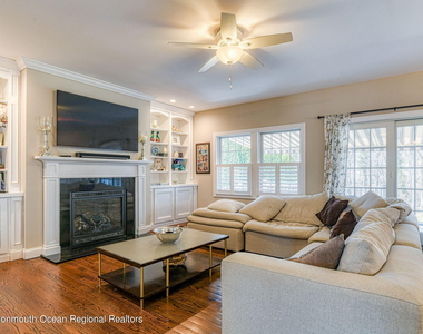 346 South Boulevard - Photo Thumbnail 12
