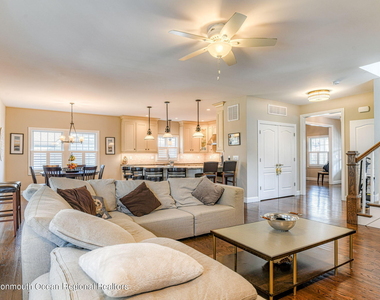 346 South Boulevard - Photo Thumbnail 17