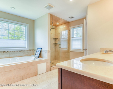 346 South Boulevard - Photo Thumbnail 36