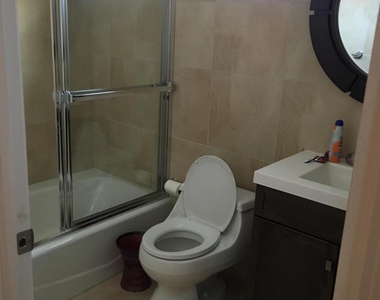110 Poplar Avenue - Photo Thumbnail 5