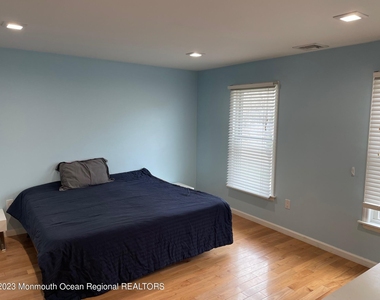 110 Poplar Avenue - Photo Thumbnail 14