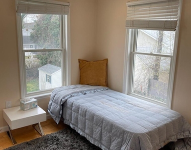 110 Poplar Avenue - Photo Thumbnail 20