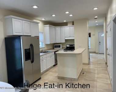 108 Poplar Avenue - Photo Thumbnail 4