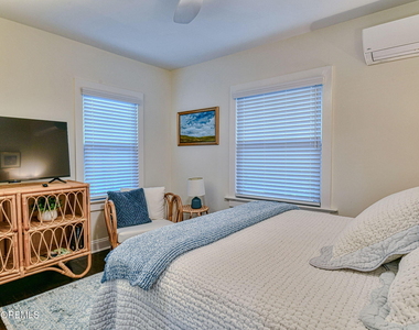 77 Asbury Avenue - Photo Thumbnail 24