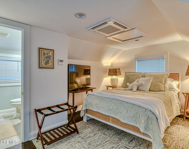 77 Asbury Avenue - Photo Thumbnail 29