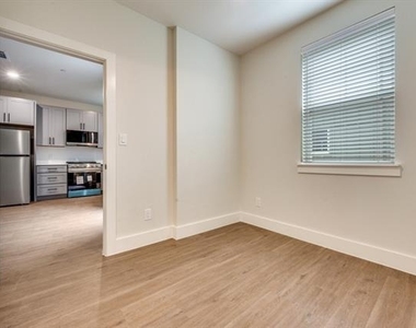 5317 Reiger Avenue - Photo Thumbnail 5