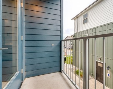5317 Reiger Avenue - Photo Thumbnail 10