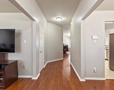 7617 Dockside Drive - Photo Thumbnail 6