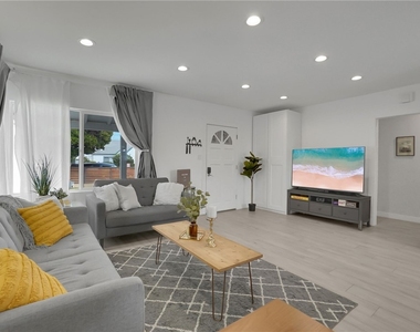 3541 Gibson Rd - Photo Thumbnail 5