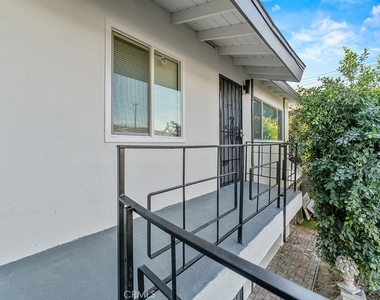 308 S Laurel Street - Photo Thumbnail 12