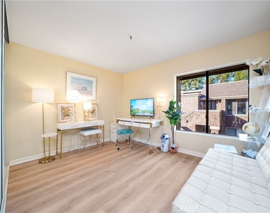 67 Sea Island Drive - Photo Thumbnail 13