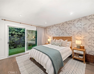 45 Emerald Bay - Photo Thumbnail 23