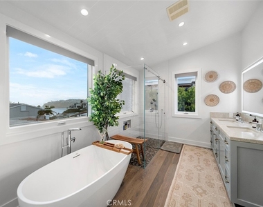 45 Emerald Bay - Photo Thumbnail 25