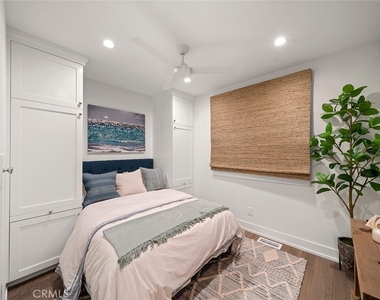45 Emerald Bay - Photo Thumbnail 15