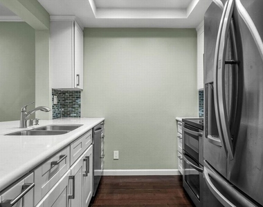 501 Palisades Drive - Photo Thumbnail 3