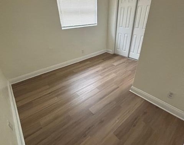 2632 Nw 18th Terrace - Photo Thumbnail 5
