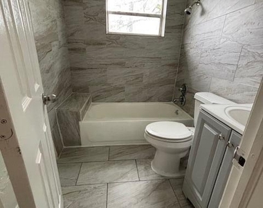 2632 Nw 18th Terrace - Photo Thumbnail 11