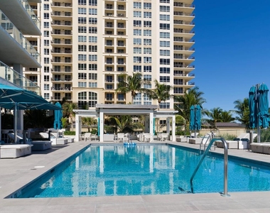 3730 N Ocean Drive - Photo Thumbnail 20