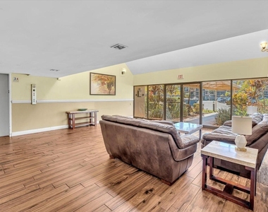 220 Lakeview Drive - Photo Thumbnail 41