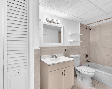 220 Lakeview Drive - Photo Thumbnail 38