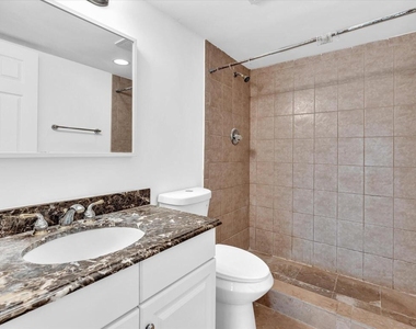 220 Lakeview Drive - Photo Thumbnail 34