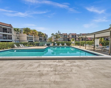 220 Lakeview Drive - Photo Thumbnail 45