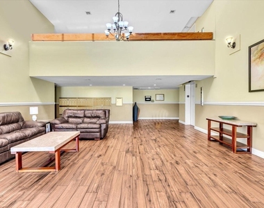 220 Lakeview Drive - Photo Thumbnail 43
