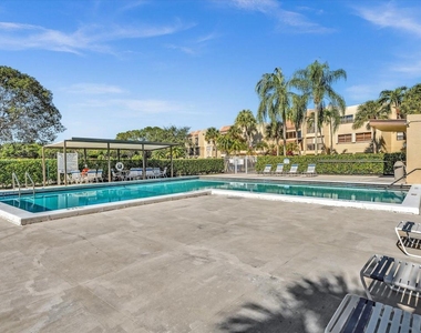 220 Lakeview Drive - Photo Thumbnail 44