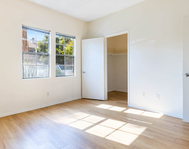 23516 W. Magic Mountain Pkwy. - Photo Thumbnail 21