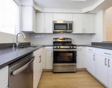 23516 W. Magic Mountain Pkwy. - Photo Thumbnail 5
