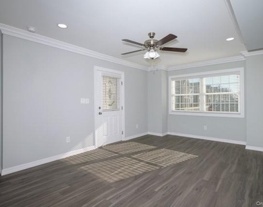 311 West Main Street - Photo Thumbnail 4
