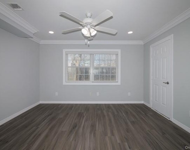 311 West Main Street - Photo Thumbnail 5